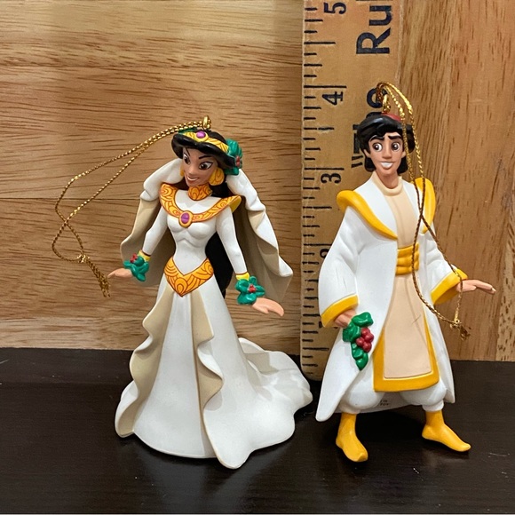 Vintage 1997 Disney Aladdin & Jasmine Grolier First Issue Christmas Ornament - Picture 5 of 12